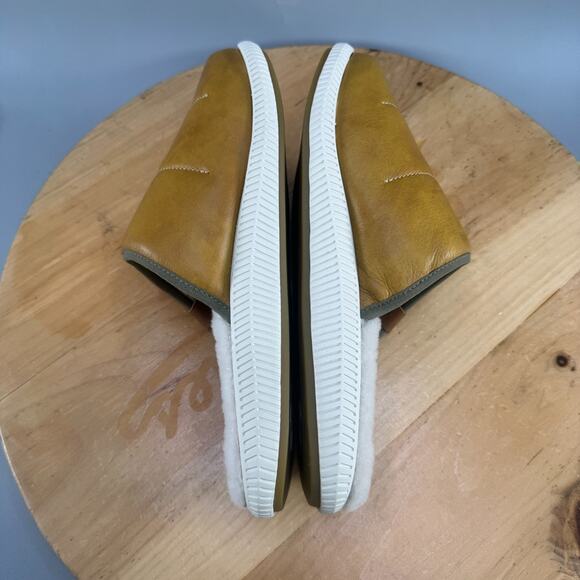 Olukai Mua 'ili Mens Size 9 Shearling Slippers Shoes Brown Leather Comfort NEW - Picture 6 of 9